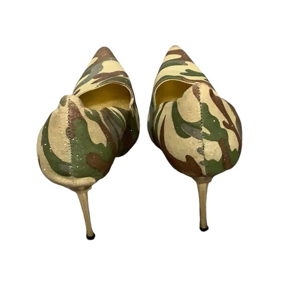 Highest Heel Camo Heels - Picture 4 of 10
